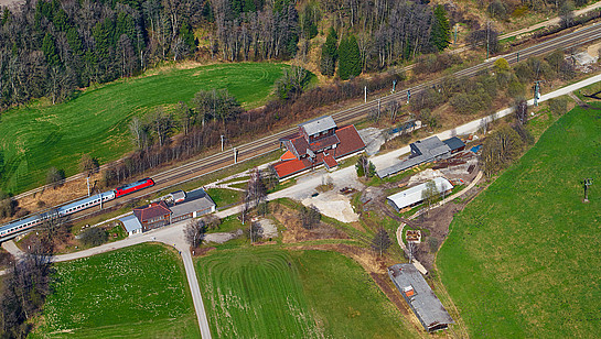 Torfbahnhof Rottau mit Nebengebäuden