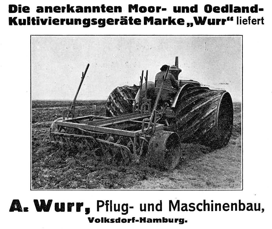 Dampfmaschine bei der Bearbeitung von Moorflächen