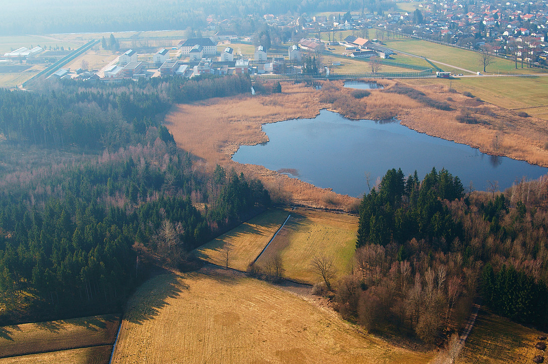 JVA Bernau, das ehemalige Moorgefängnis mit Förchensee.