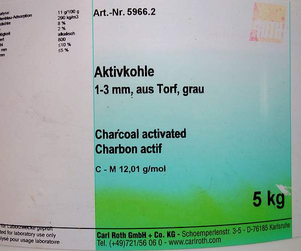 Aktivkohle auf Torfbasis.